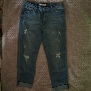 Kancan cropped distressed jeans. Size 11